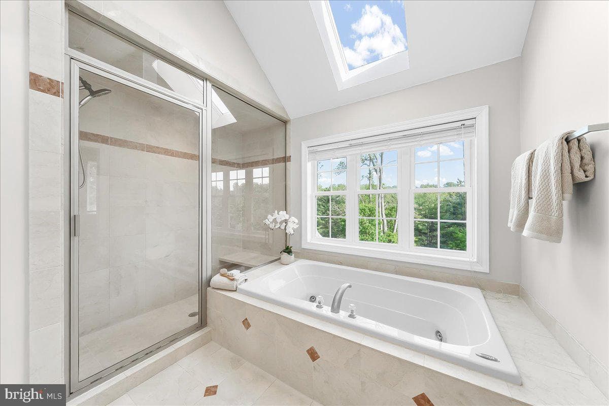 3507 Runnymeade Drive photo 38