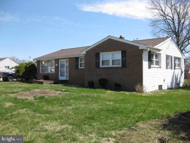 1025 Scott Avenue photo 2