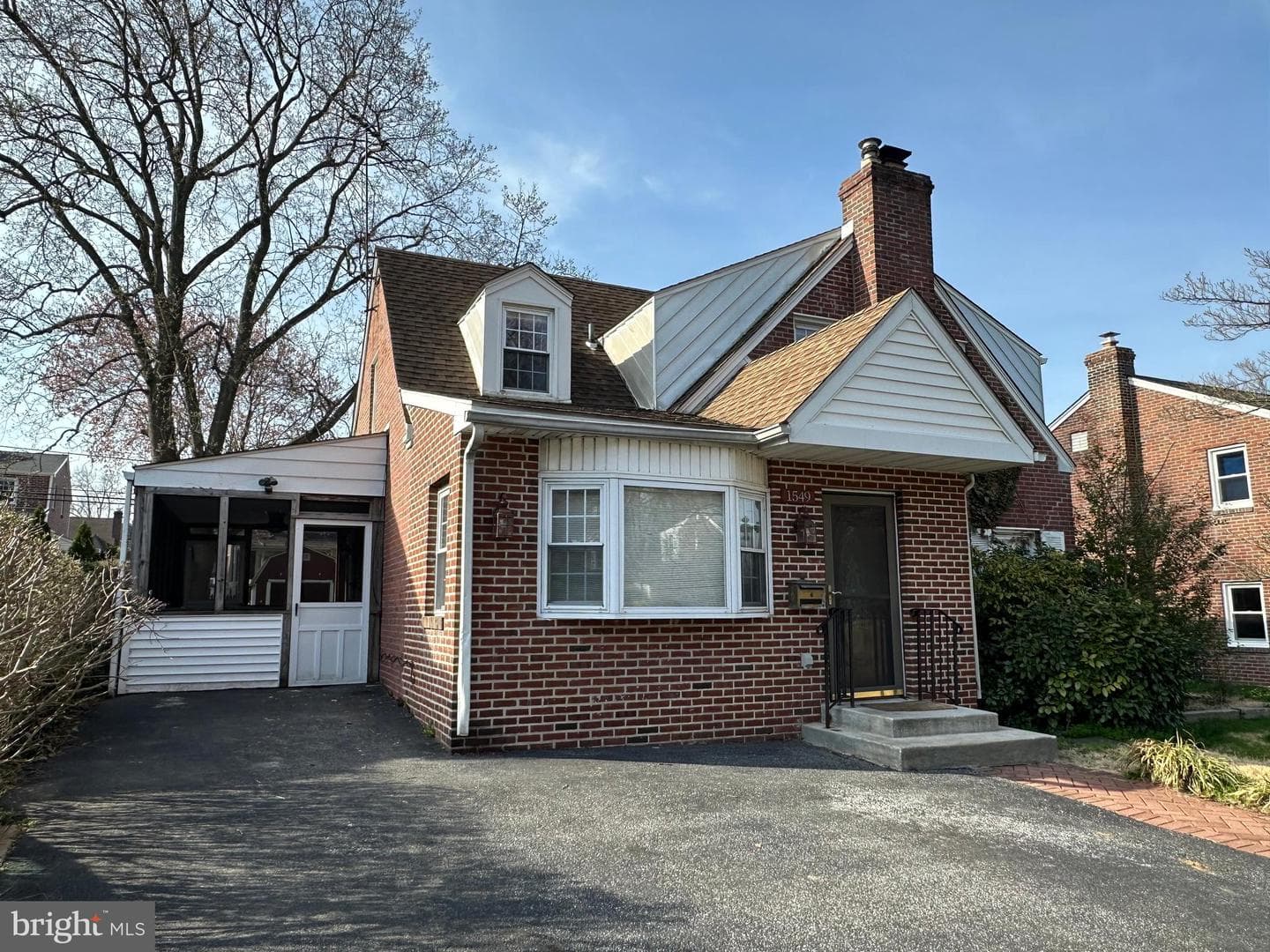 1549 Burmont Road photo 3