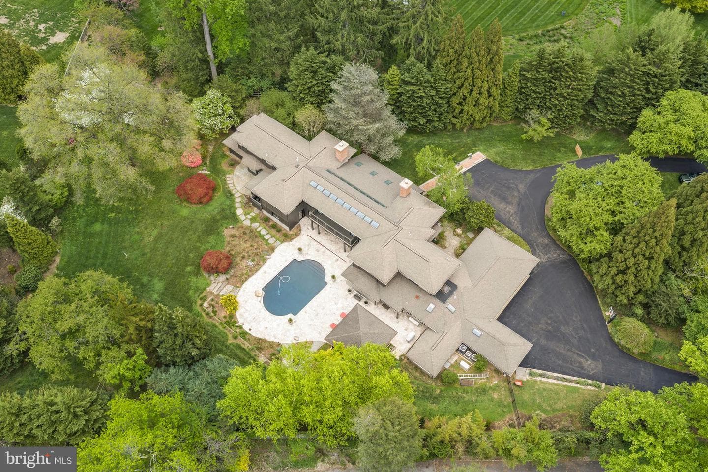 850 Lesley Road photo 36