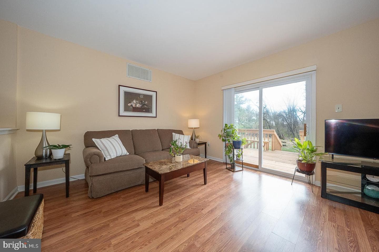 182 Nottingham Court photo 10