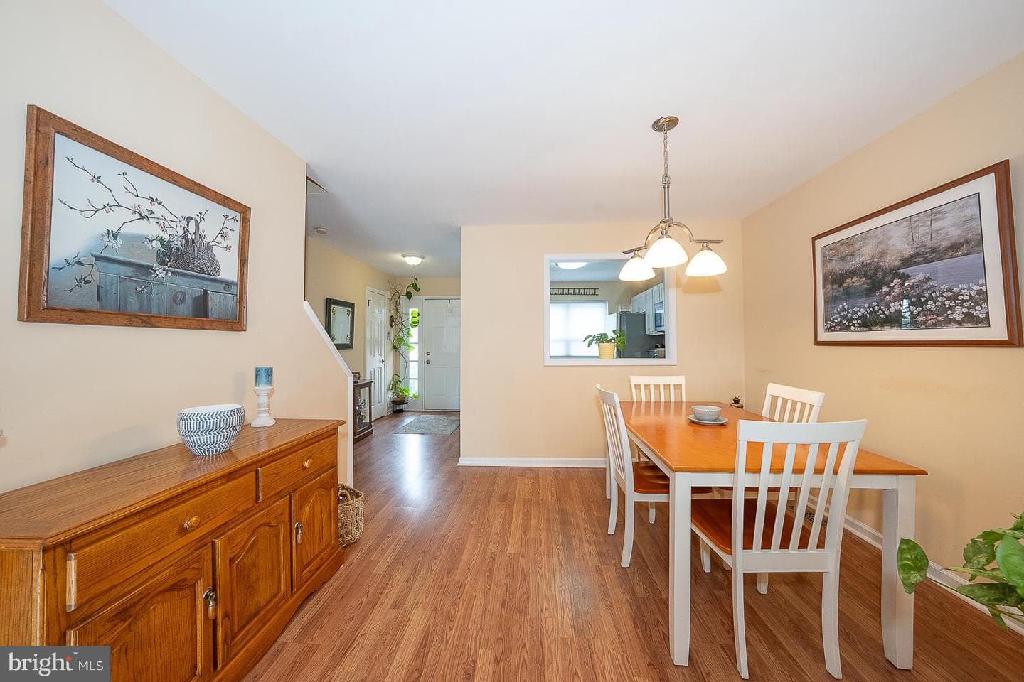 182 Nottingham Court photo 6