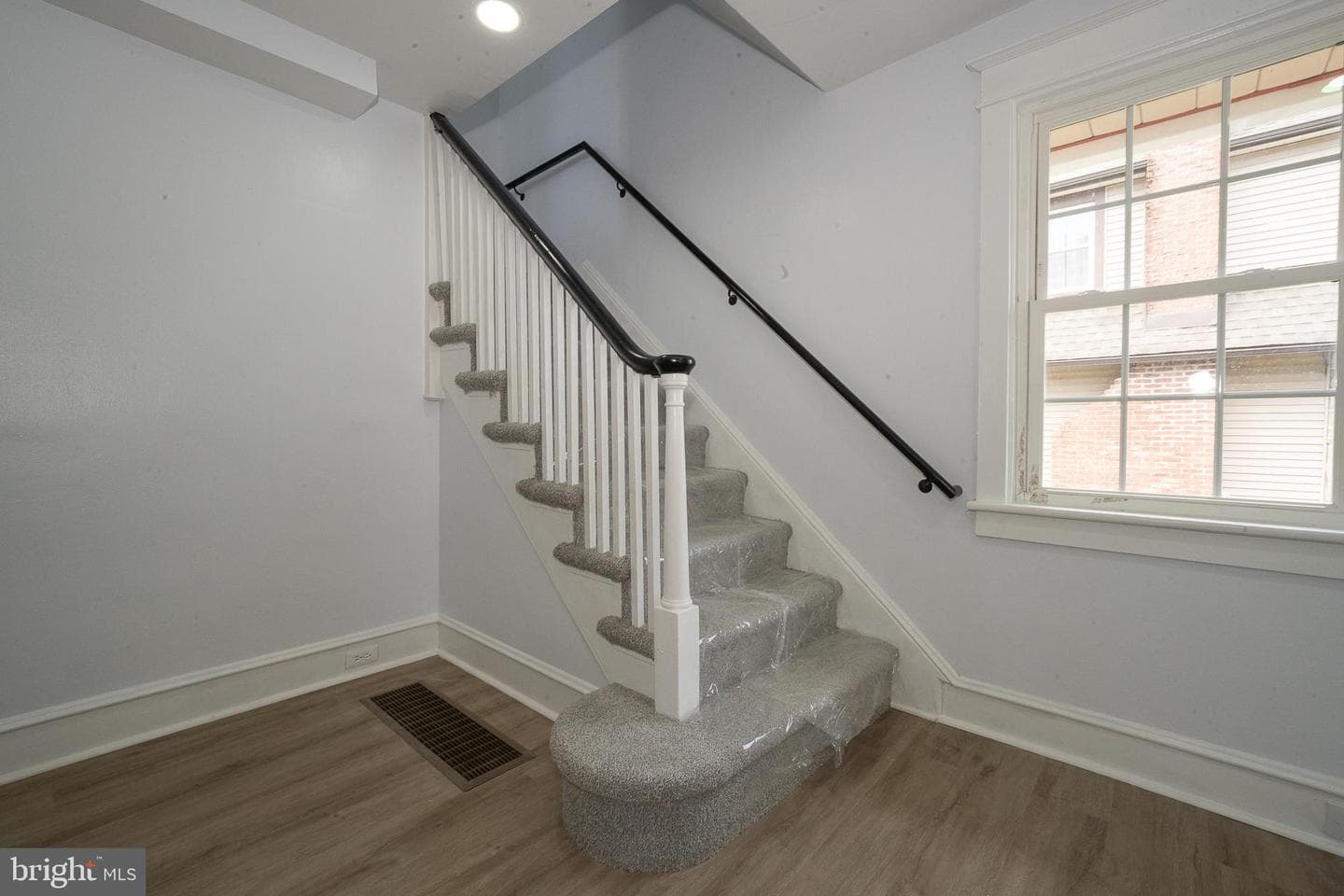 828 Mason Avenue photo 37