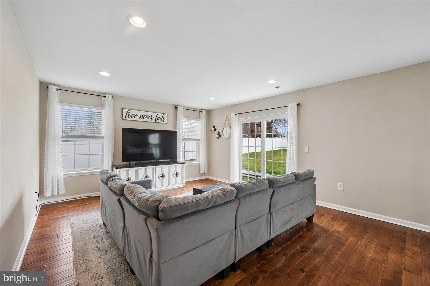 311 W Brookhaven Road photo 9