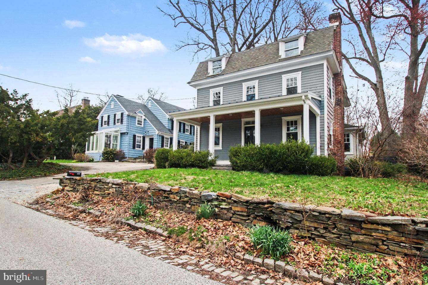 633 Walnut Lane photo 2