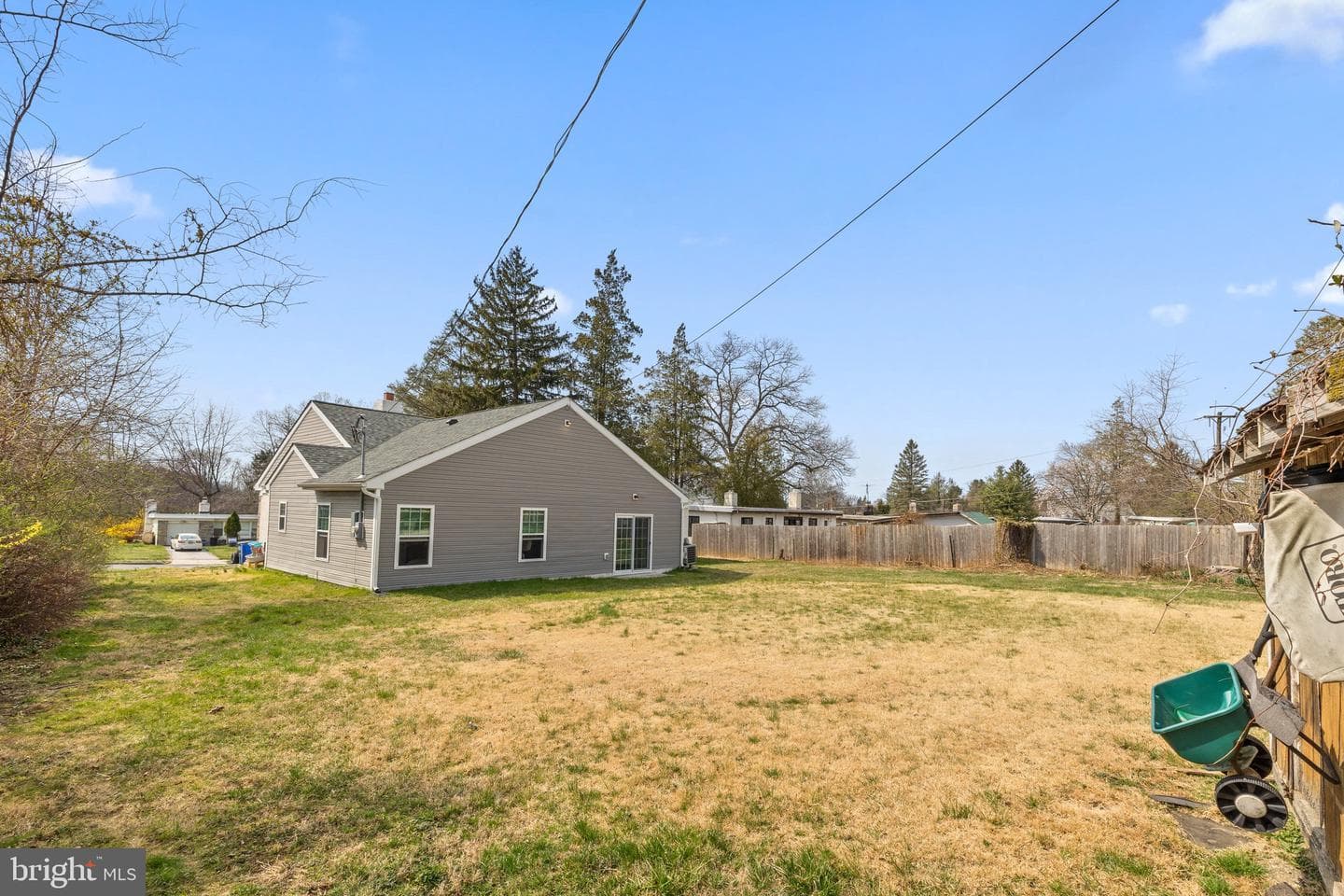 711 Hedgerow Drive photo 26