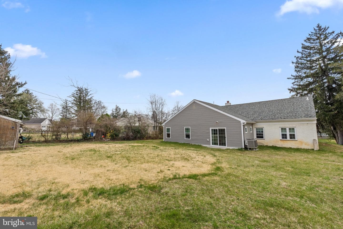 711 Hedgerow Drive photo 27