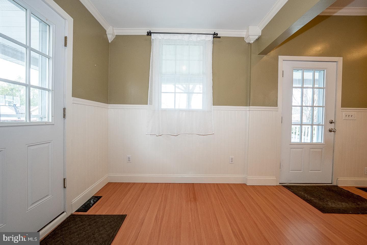 240 Wadas Avenue photo 25