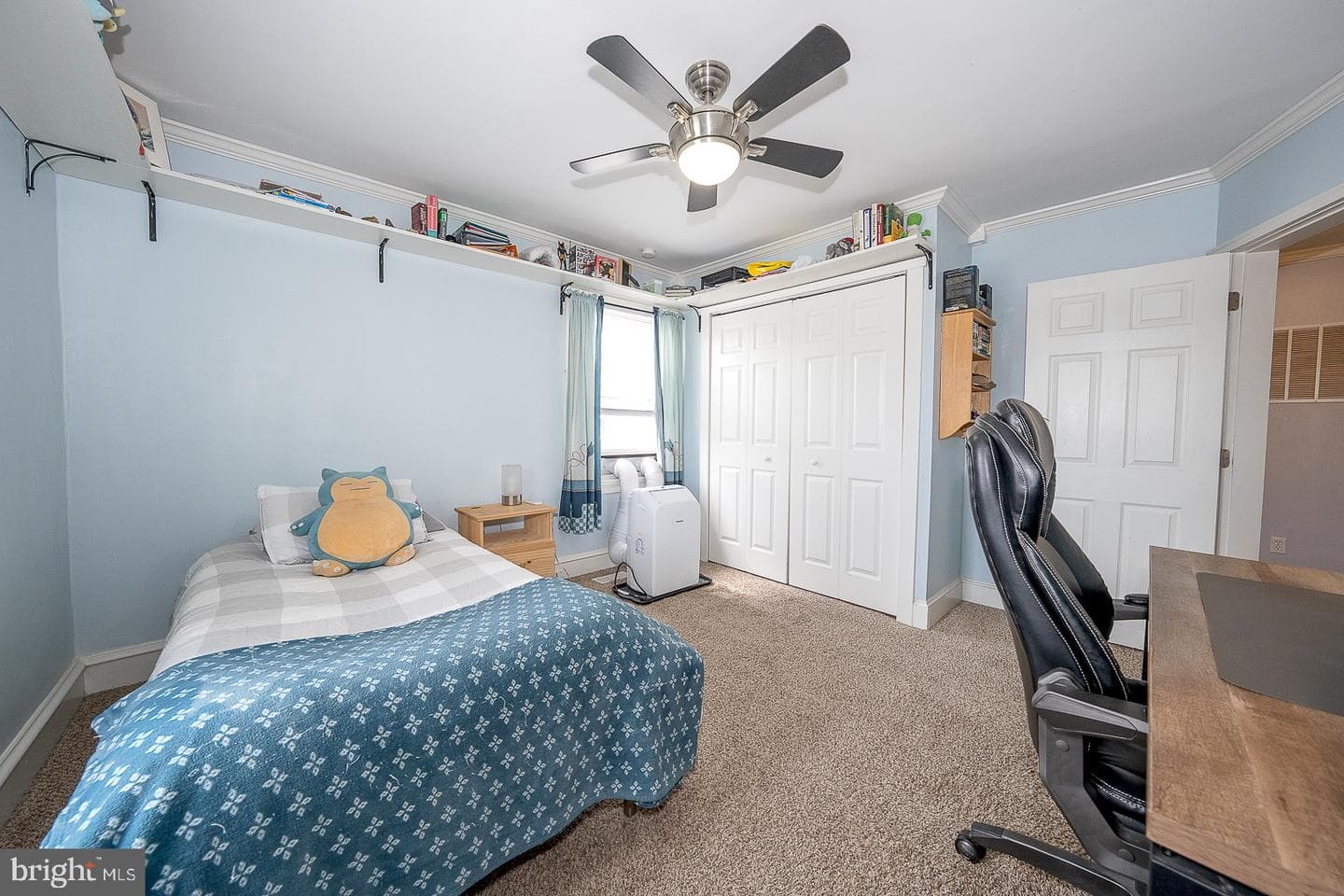 240 Wadas Avenue photo 36