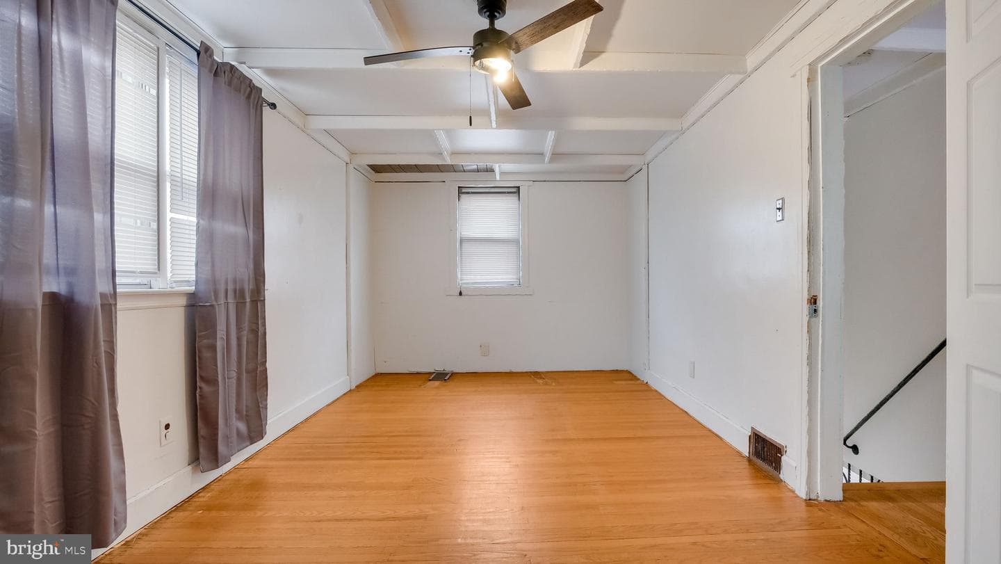 907 Kenwood Road photo 20