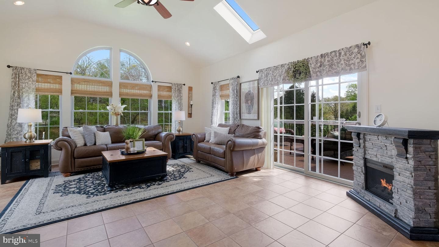 367 Mount Alverno Road photo 77