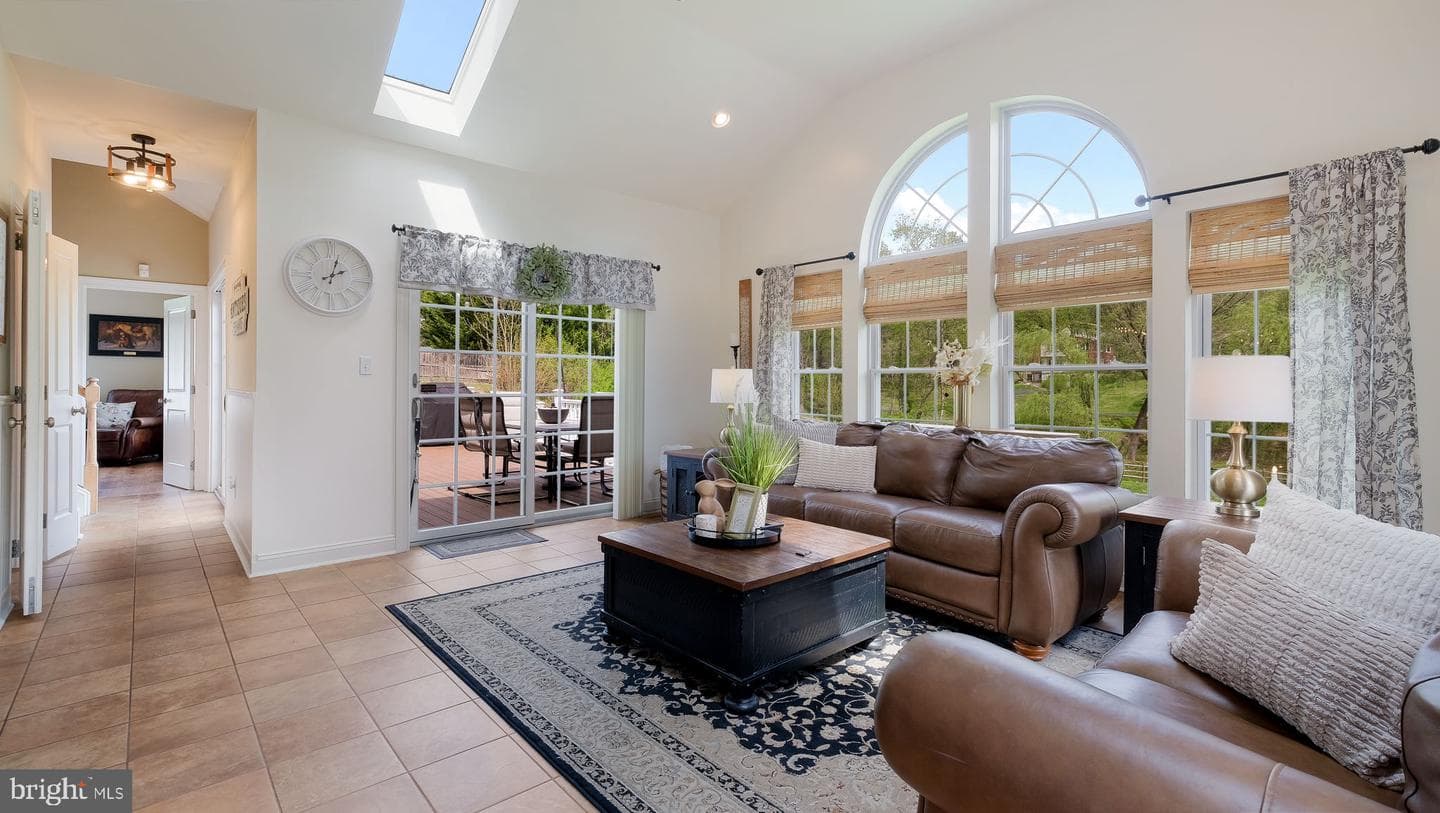 367 Mount Alverno Road photo 78