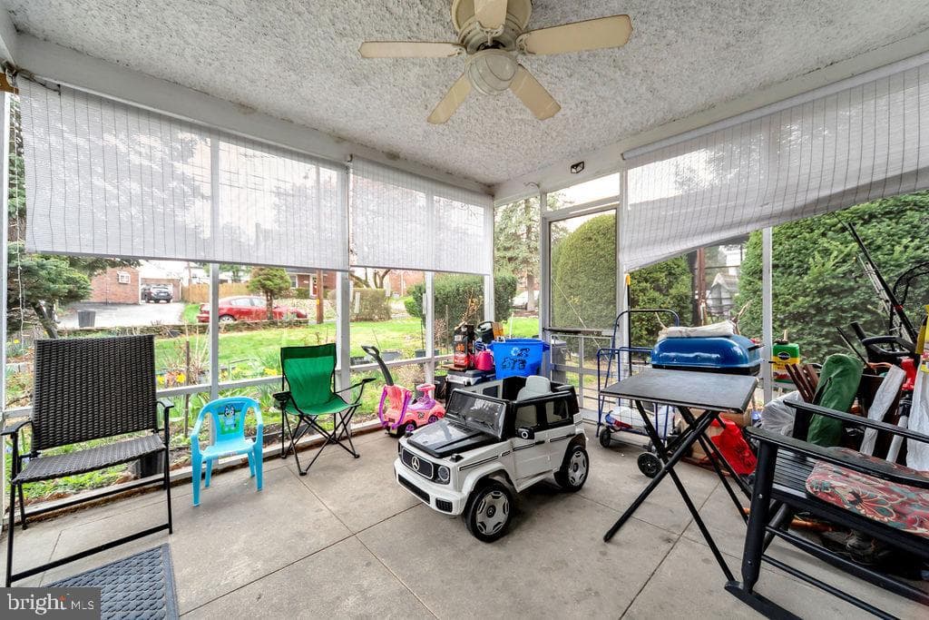 373 Upland Way photo 11