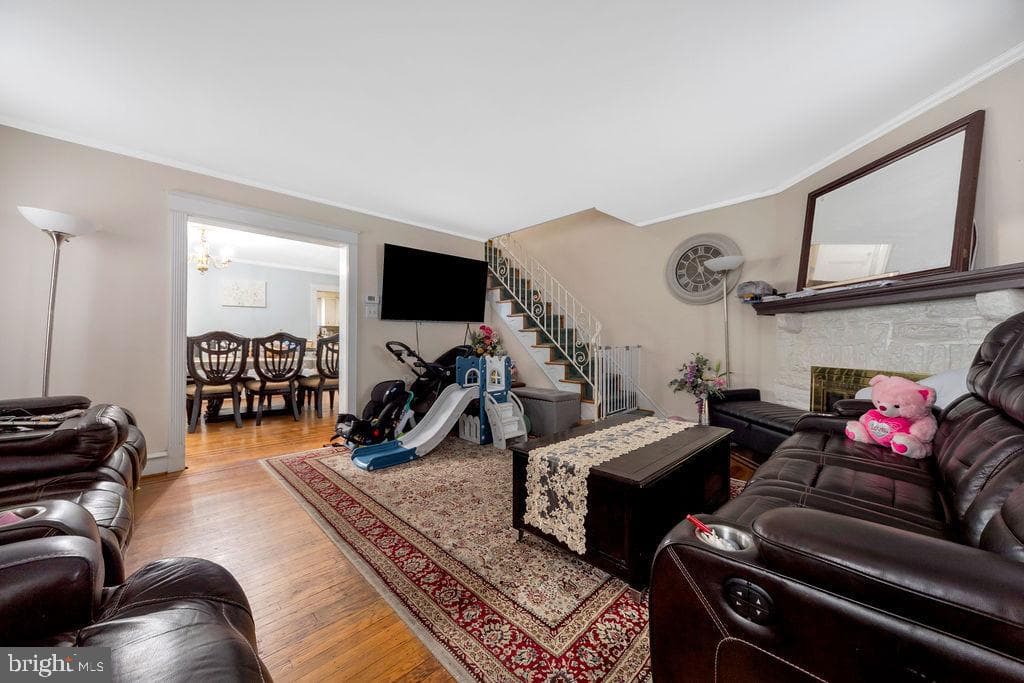 373 Upland Way photo 12