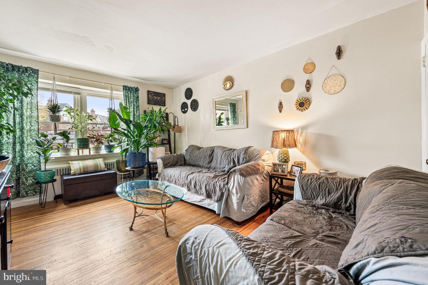 828 Derwyn Road photo 13