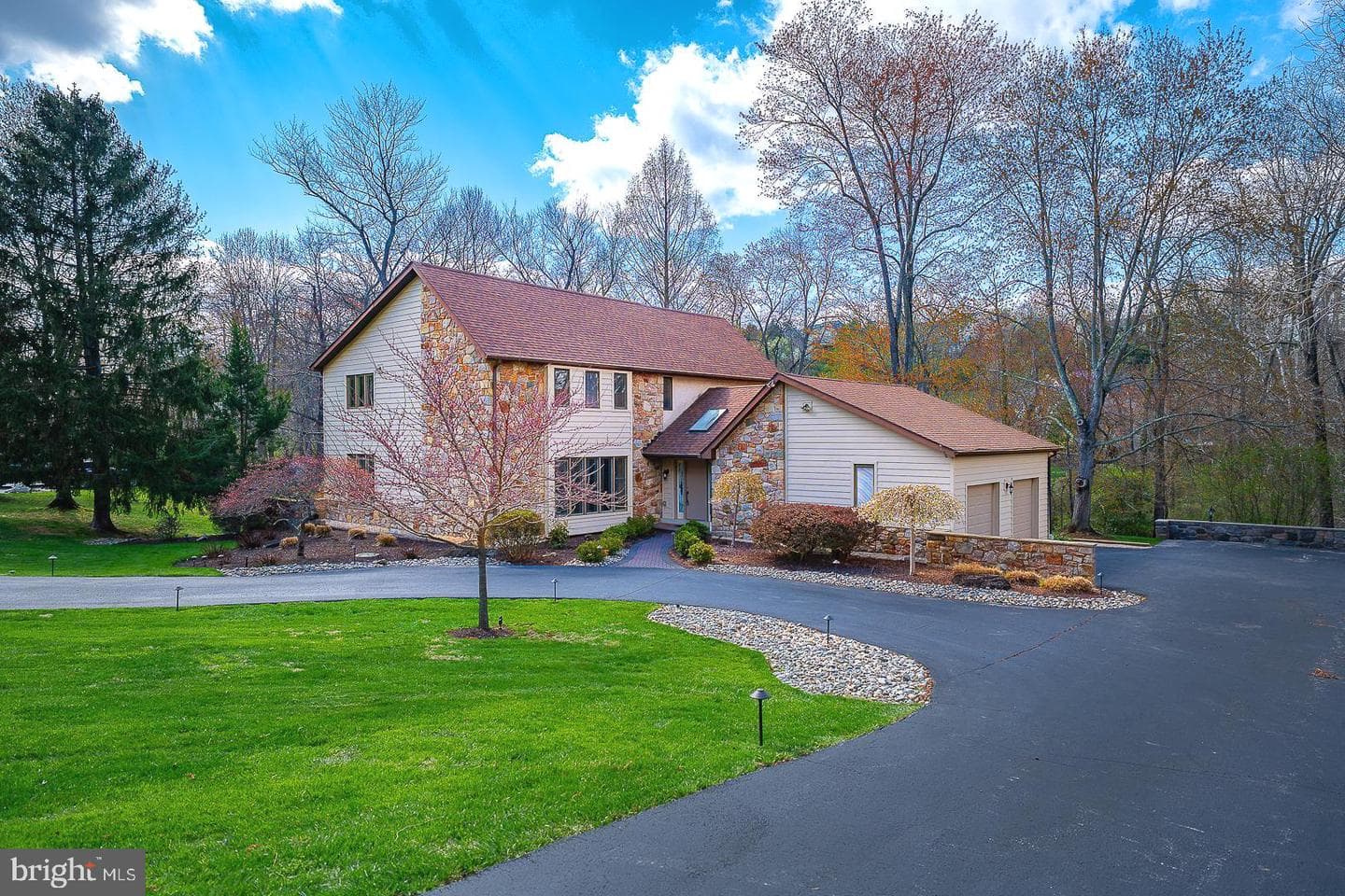 112 Cove Lane
