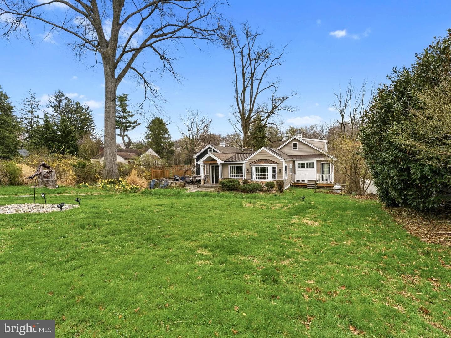 71 W Sproul Road photo 4