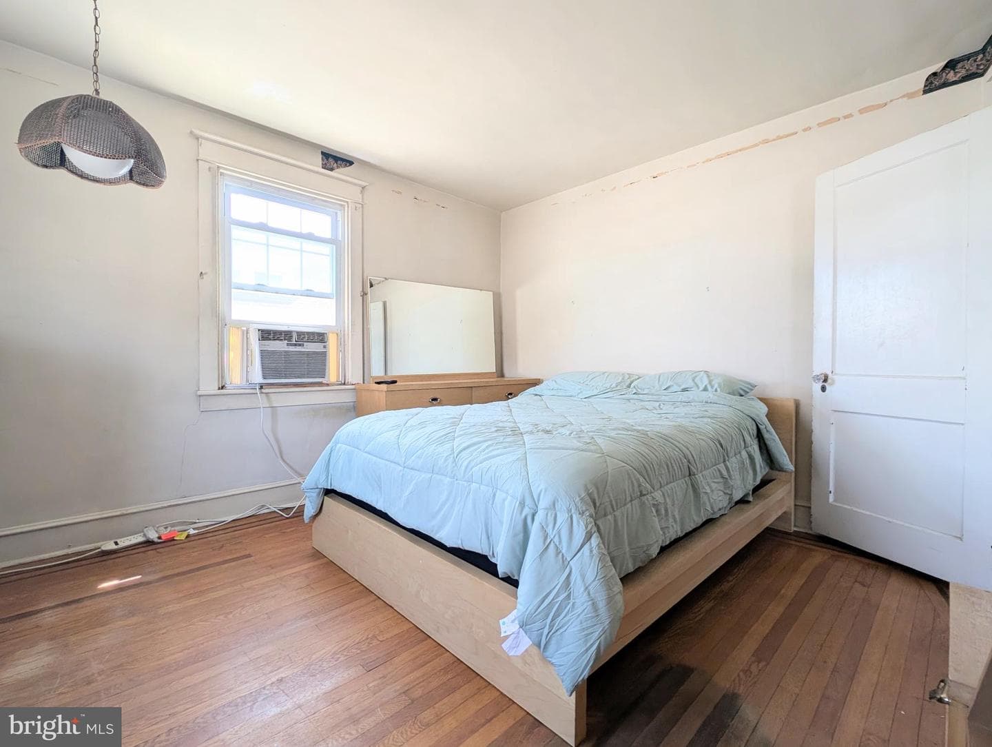 905 Edmonds Avenue photo 13