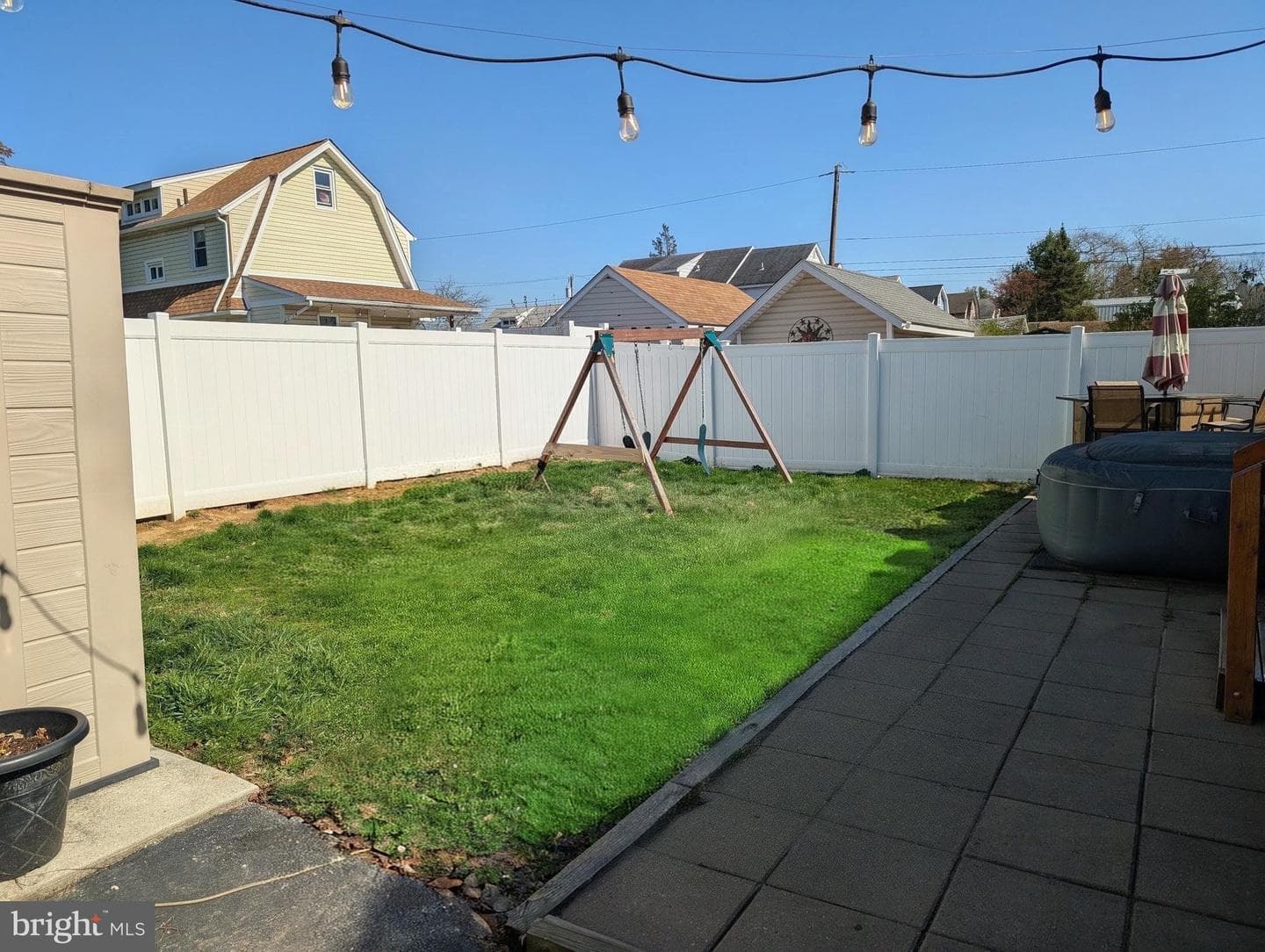 905 Edmonds Avenue photo 35