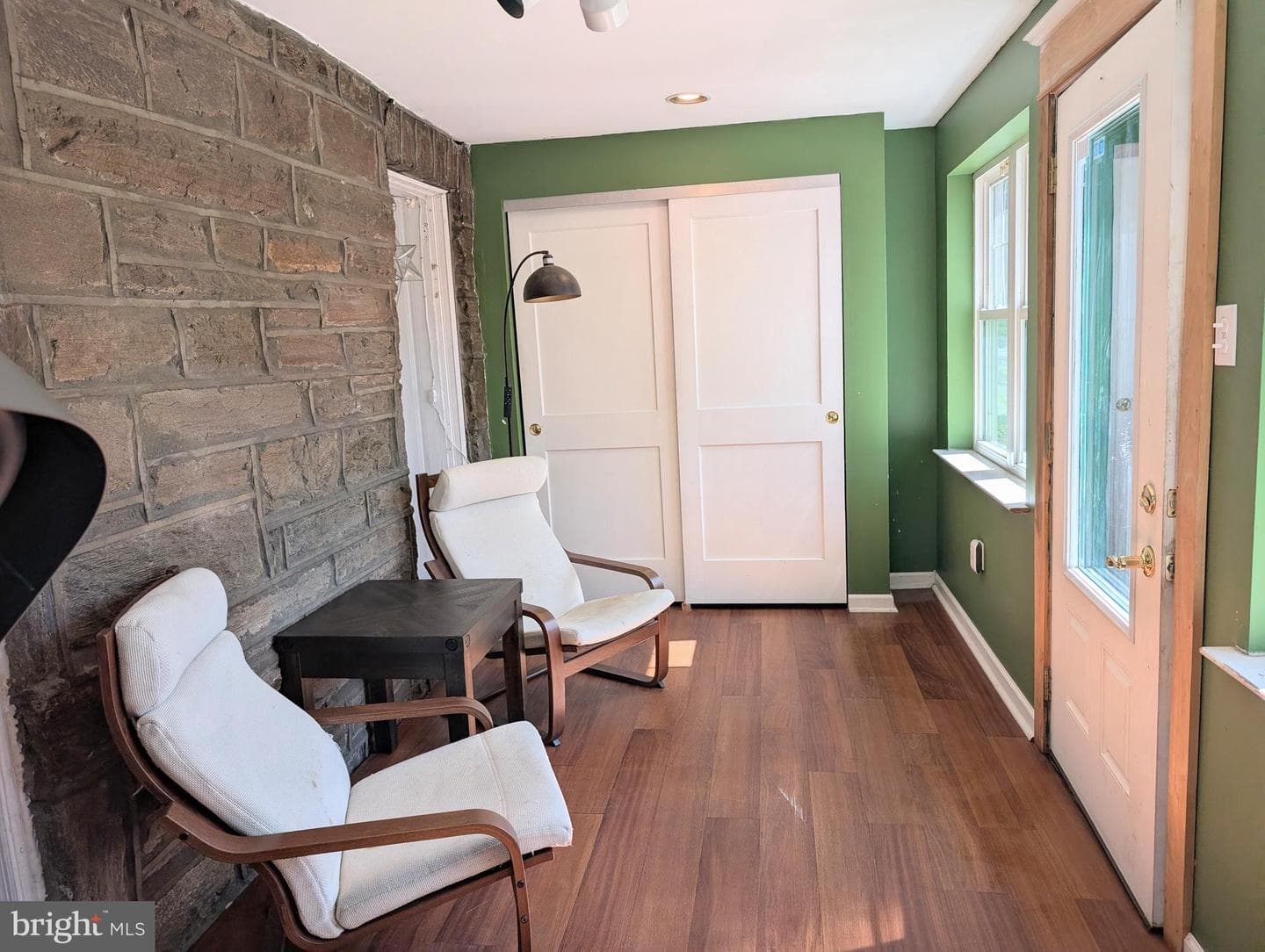 905 Edmonds Avenue photo 37