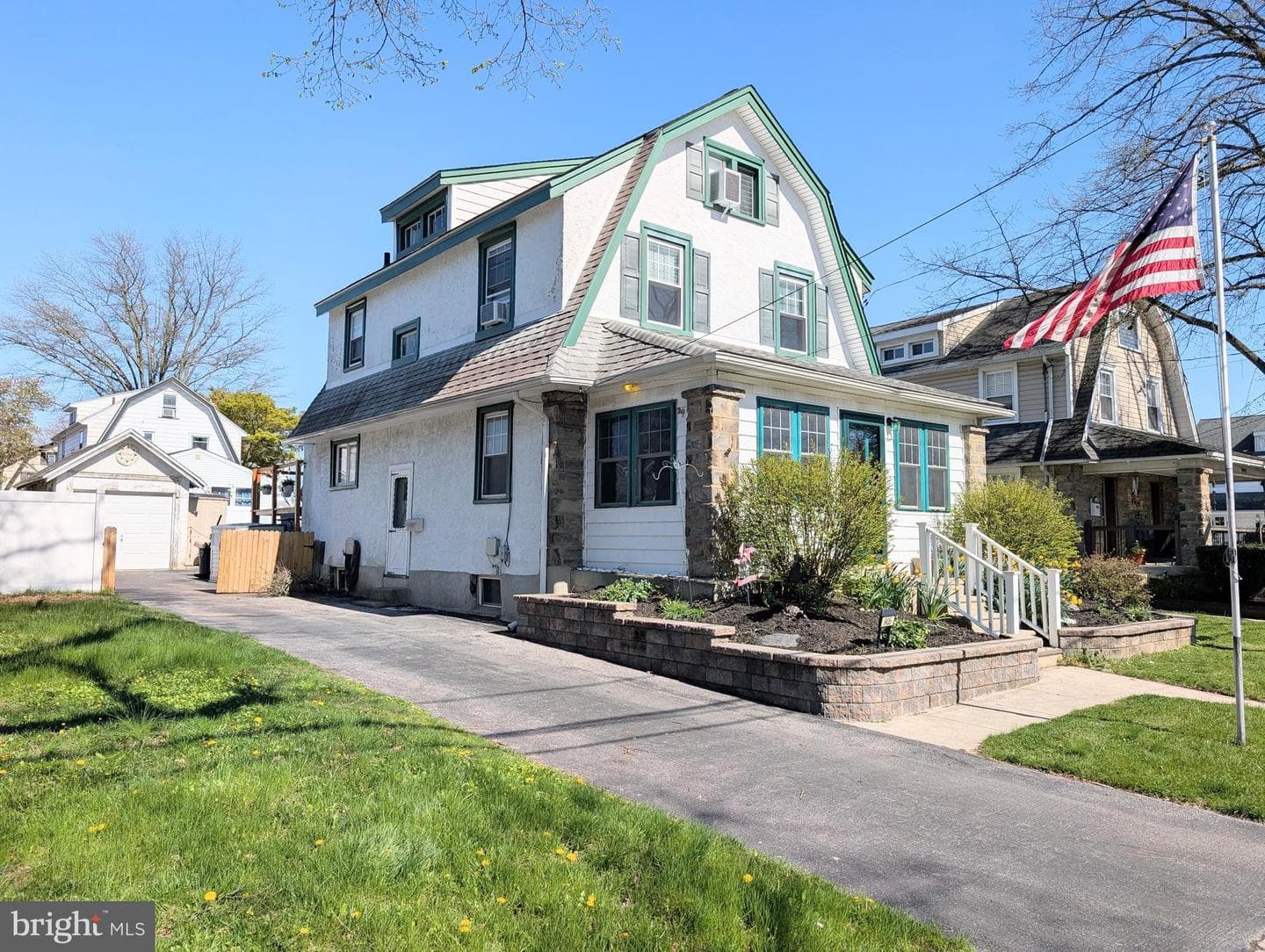 905 Edmonds Avenue photo 39