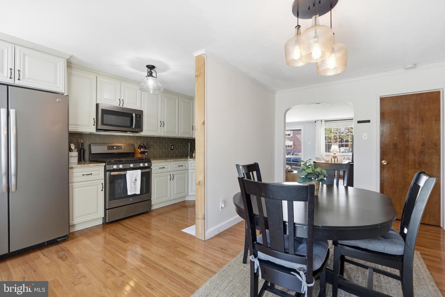614 Rively Avenue photo 13
