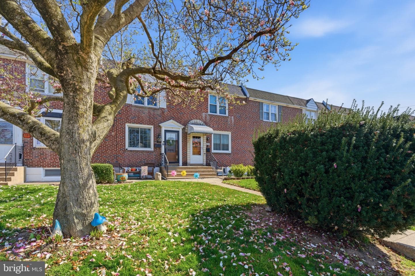 614 Rively Avenue photo 2