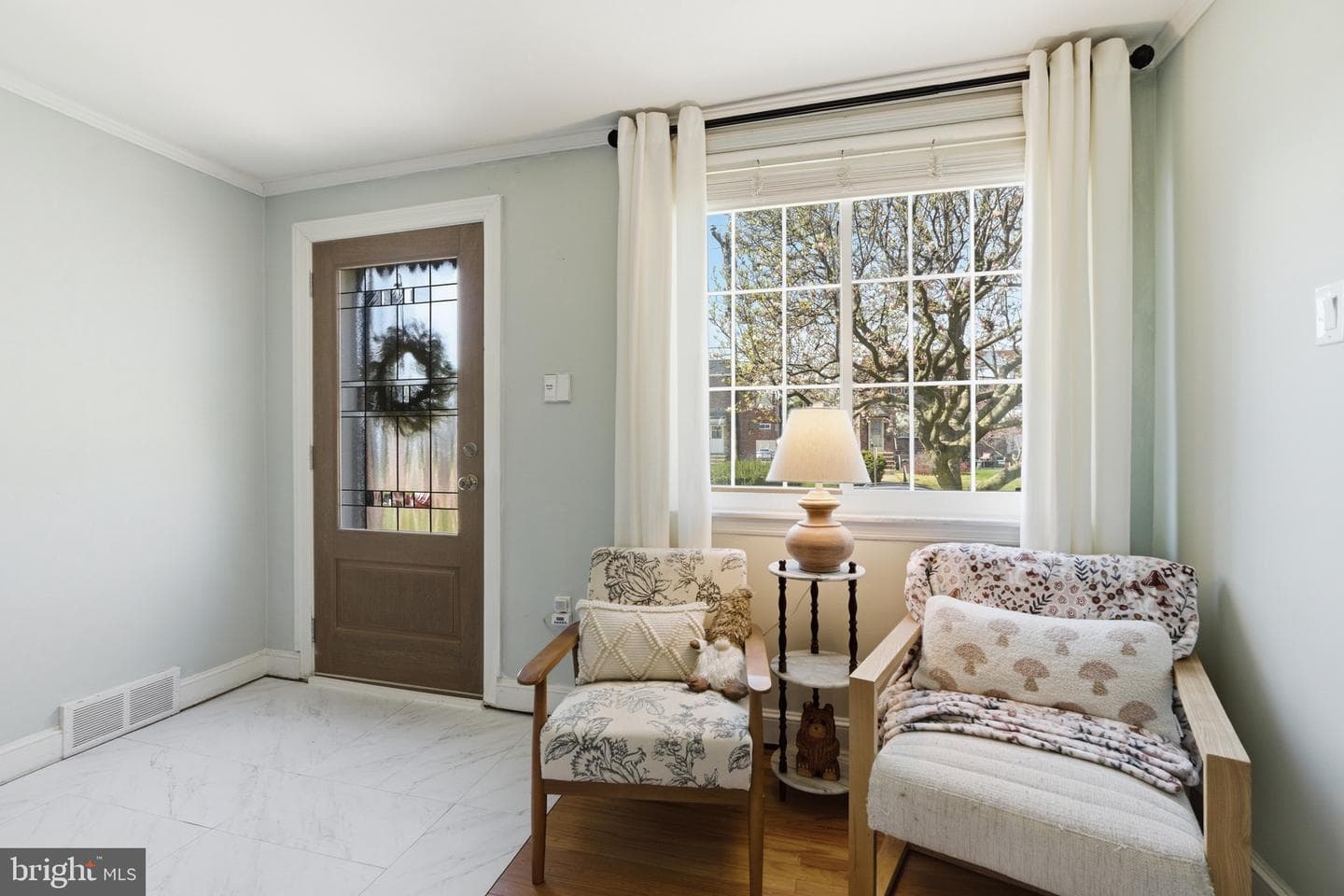 614 Rively Avenue photo 8