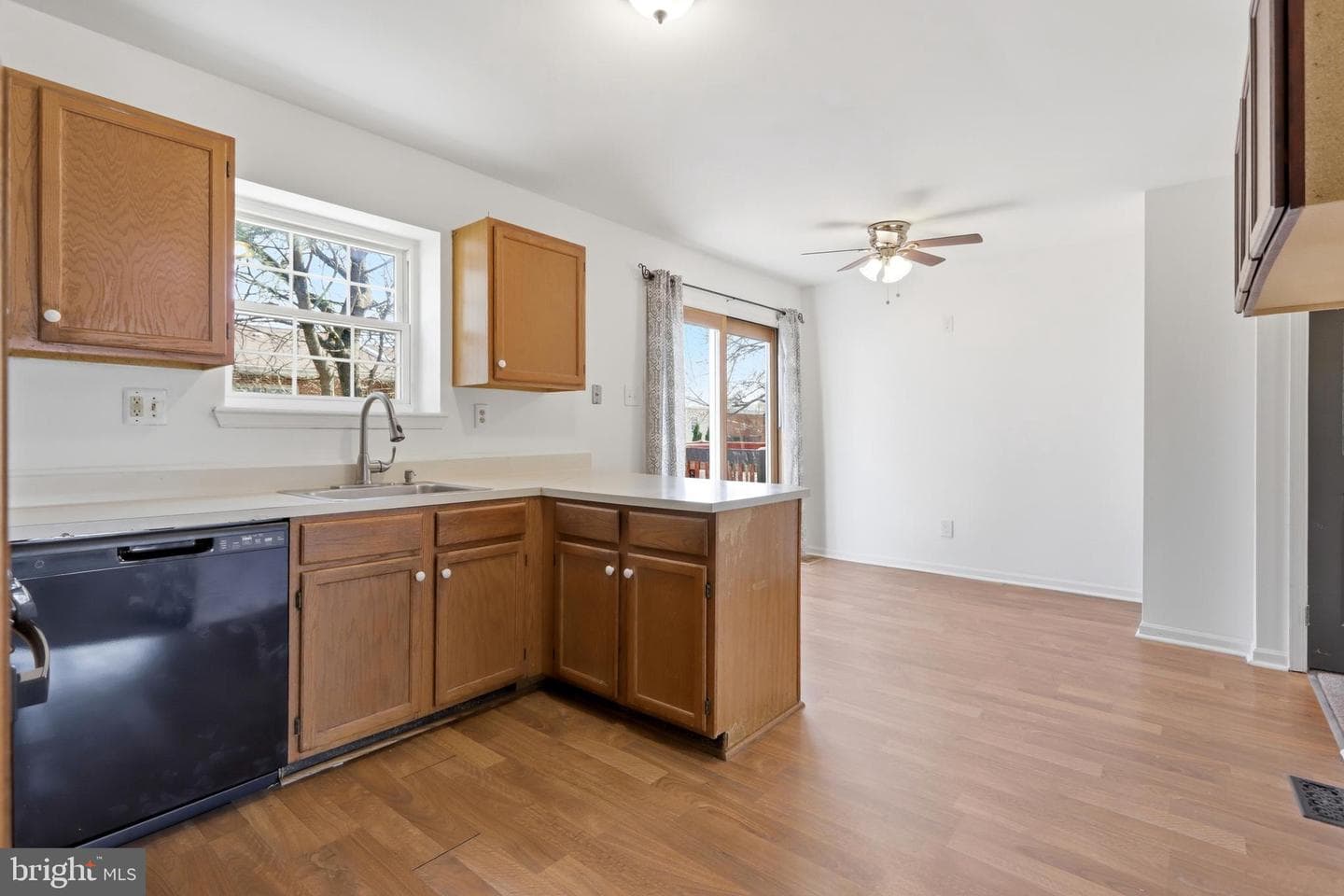 11 Victoria Drive photo 5