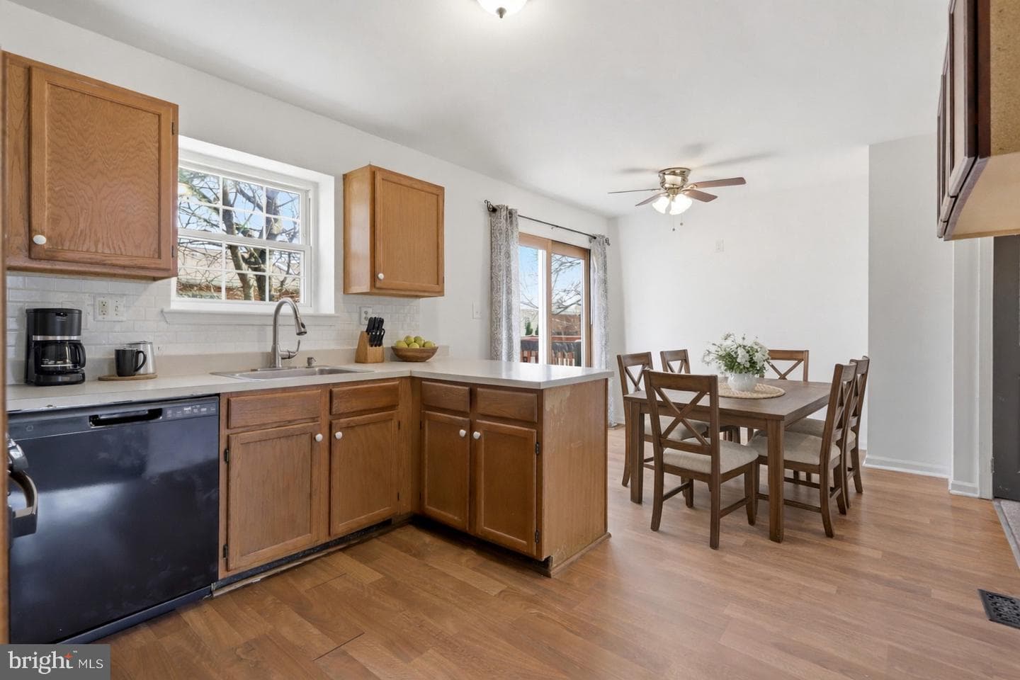 11 Victoria Drive photo 6
