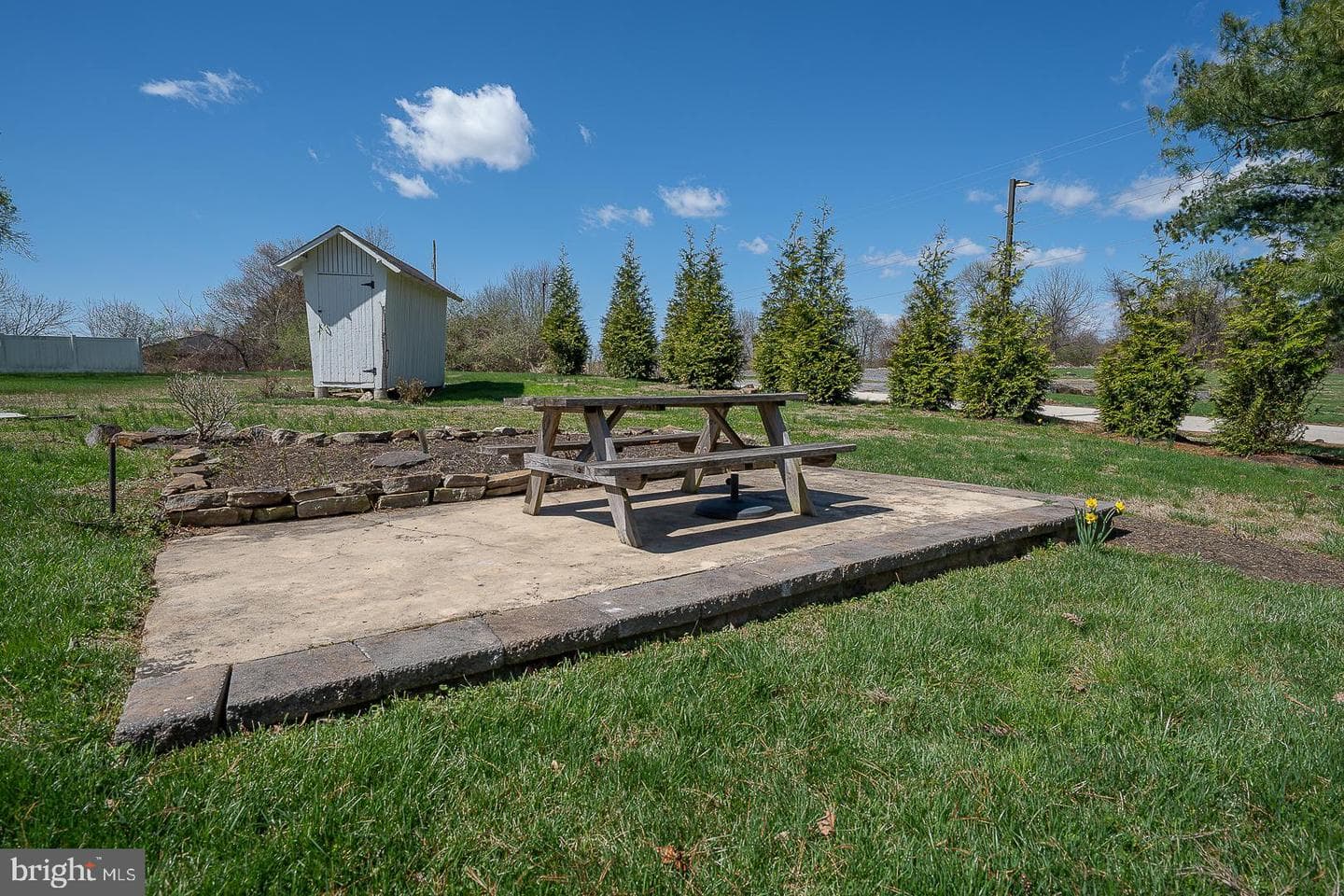 642 Concord Road photo 37