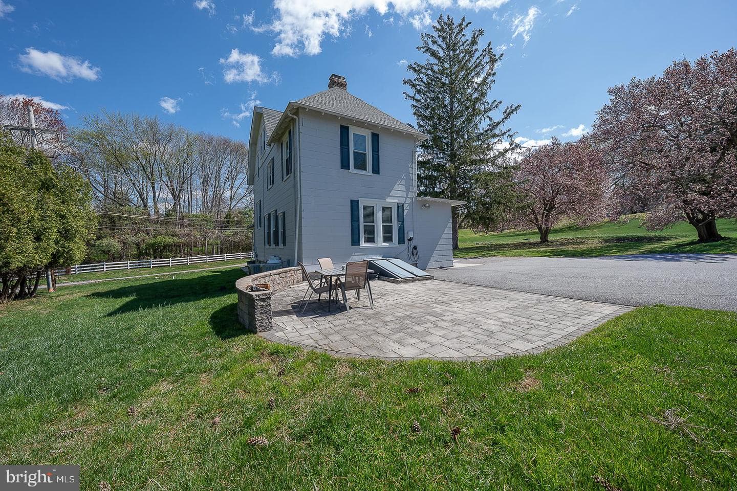642 Concord Road photo 38