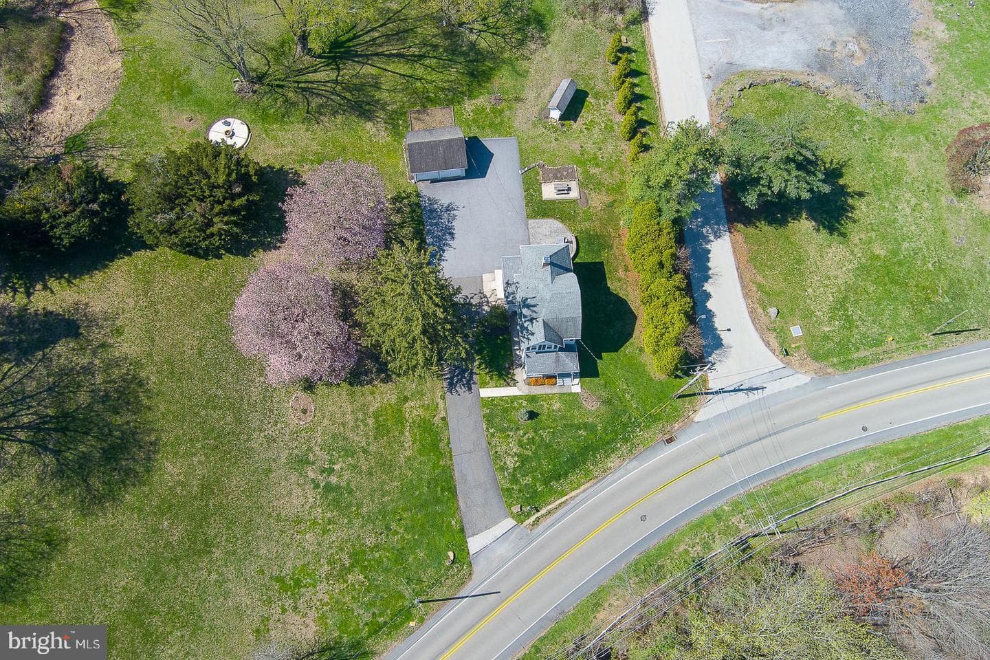 642 Concord Road photo 41