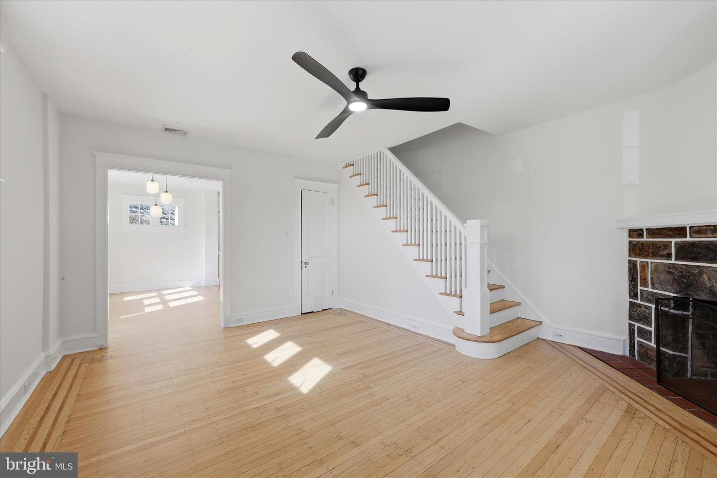 7864 Beverly Boulevard photo 3
