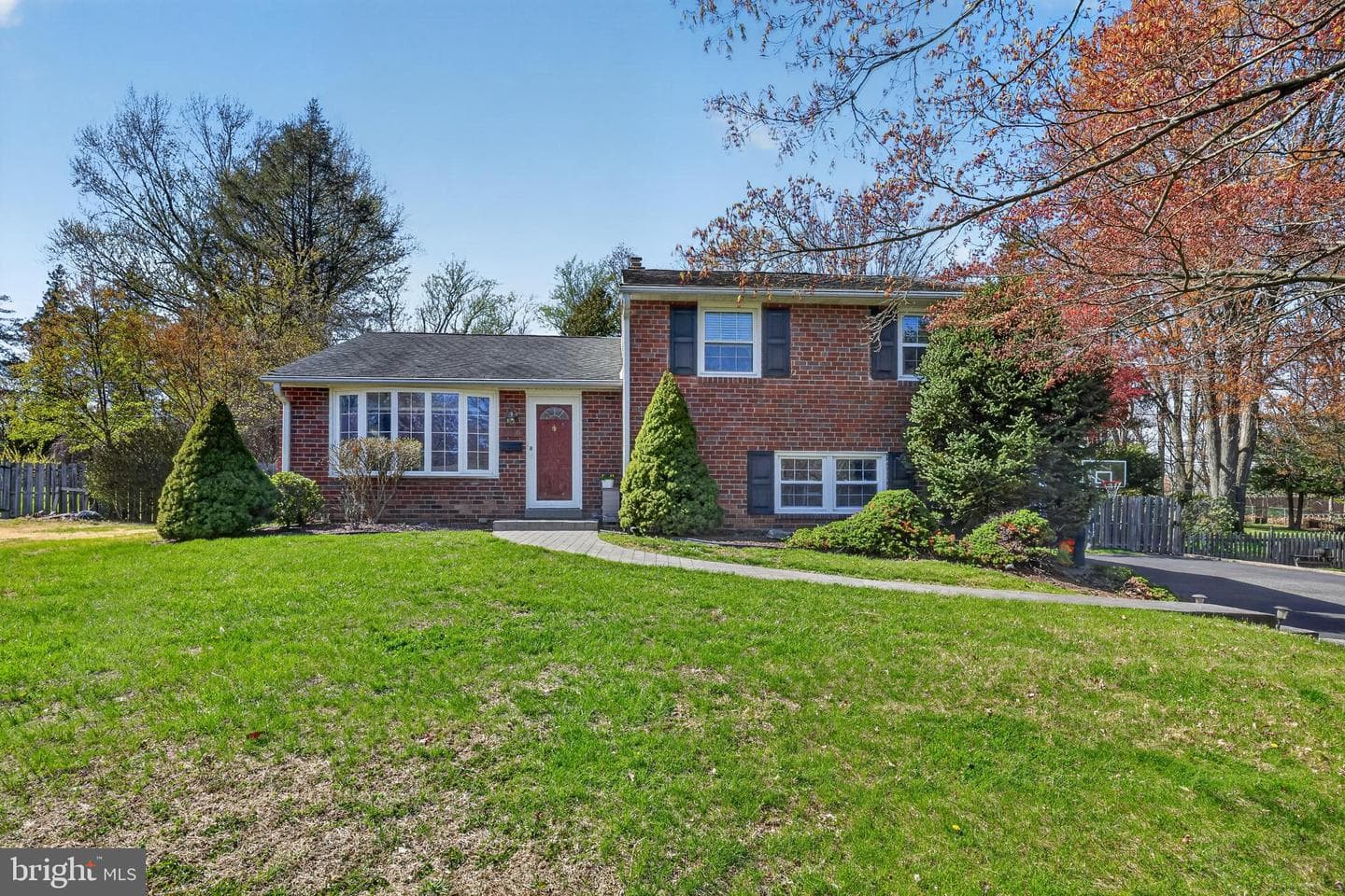 305 Somerset Place photo 2