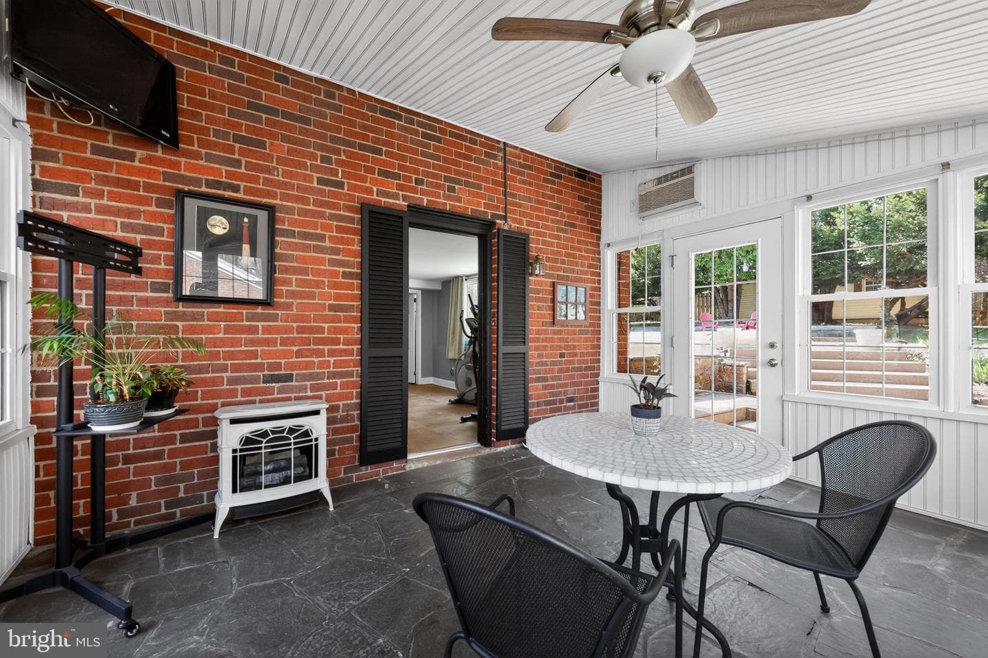 305 Somerset Place photo 20