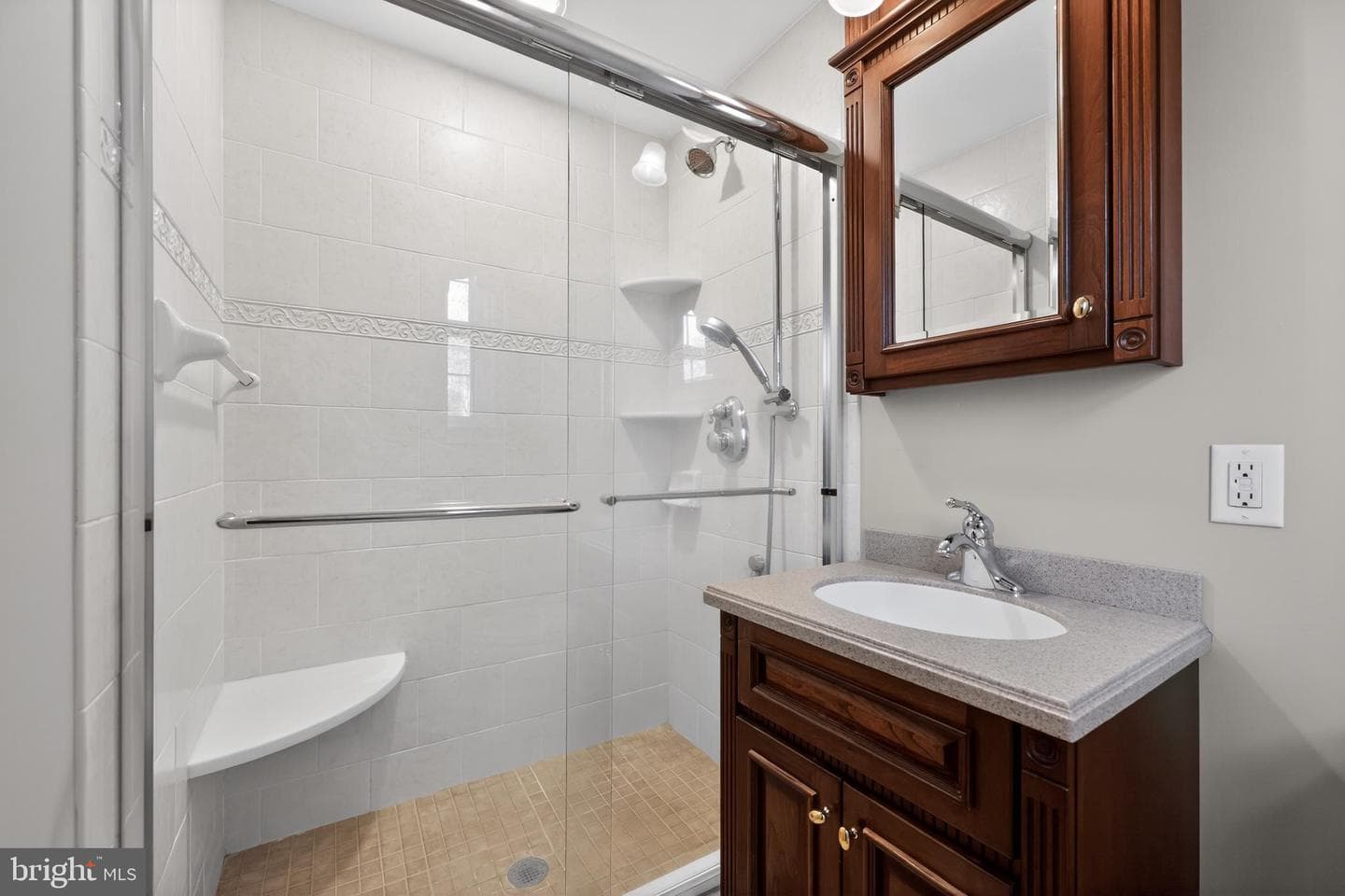 305 Somerset Place photo 26