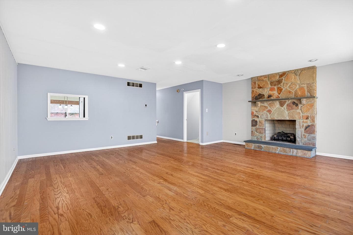 503 Haverford Court photo 7