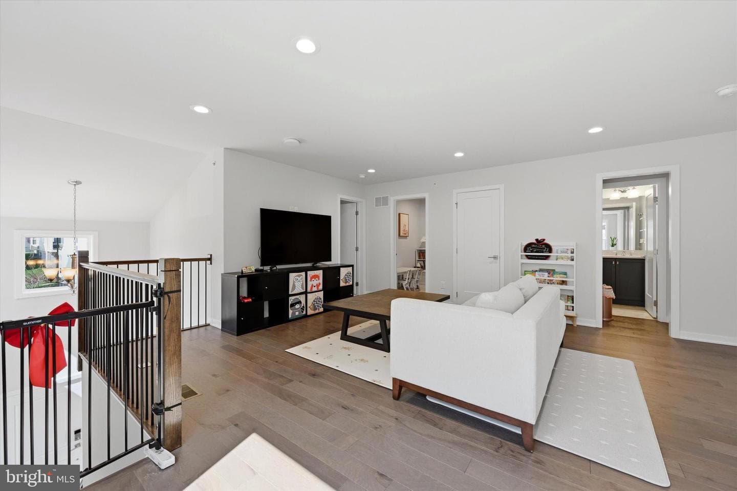 746 Switchman Road photo 24