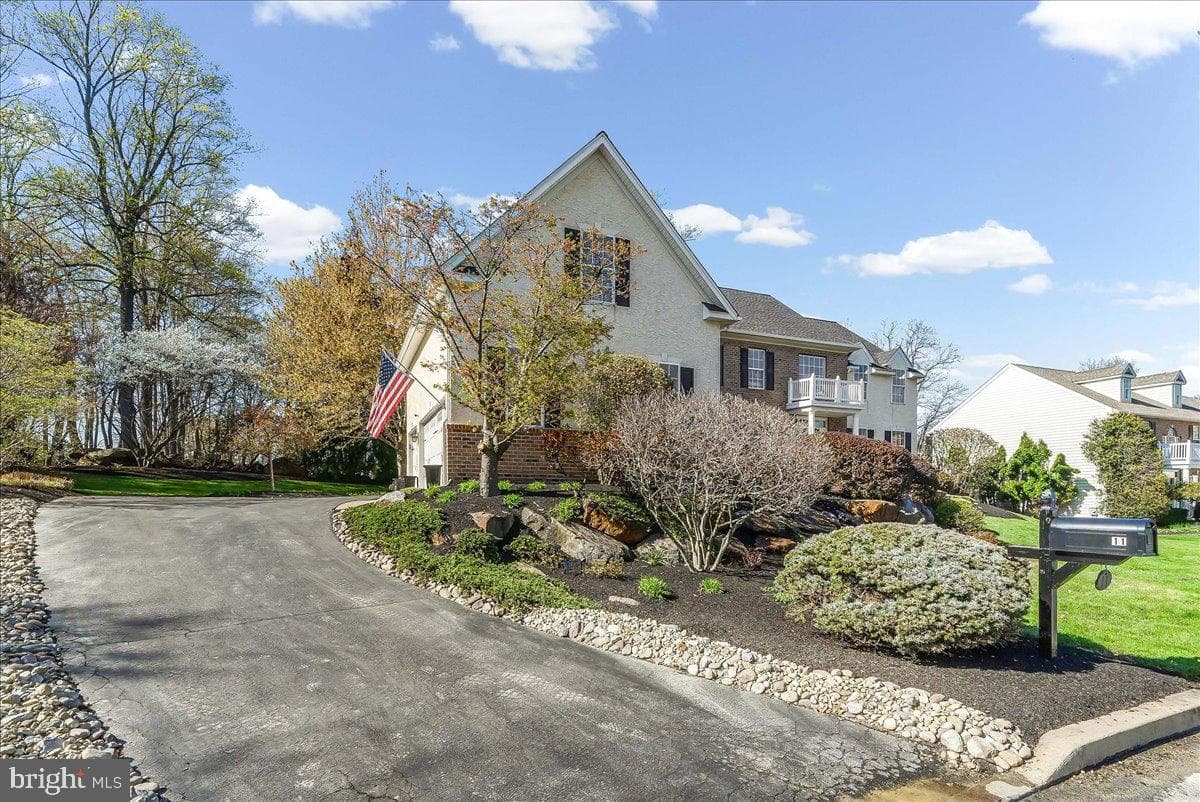 11 Forwood Drive photo 6