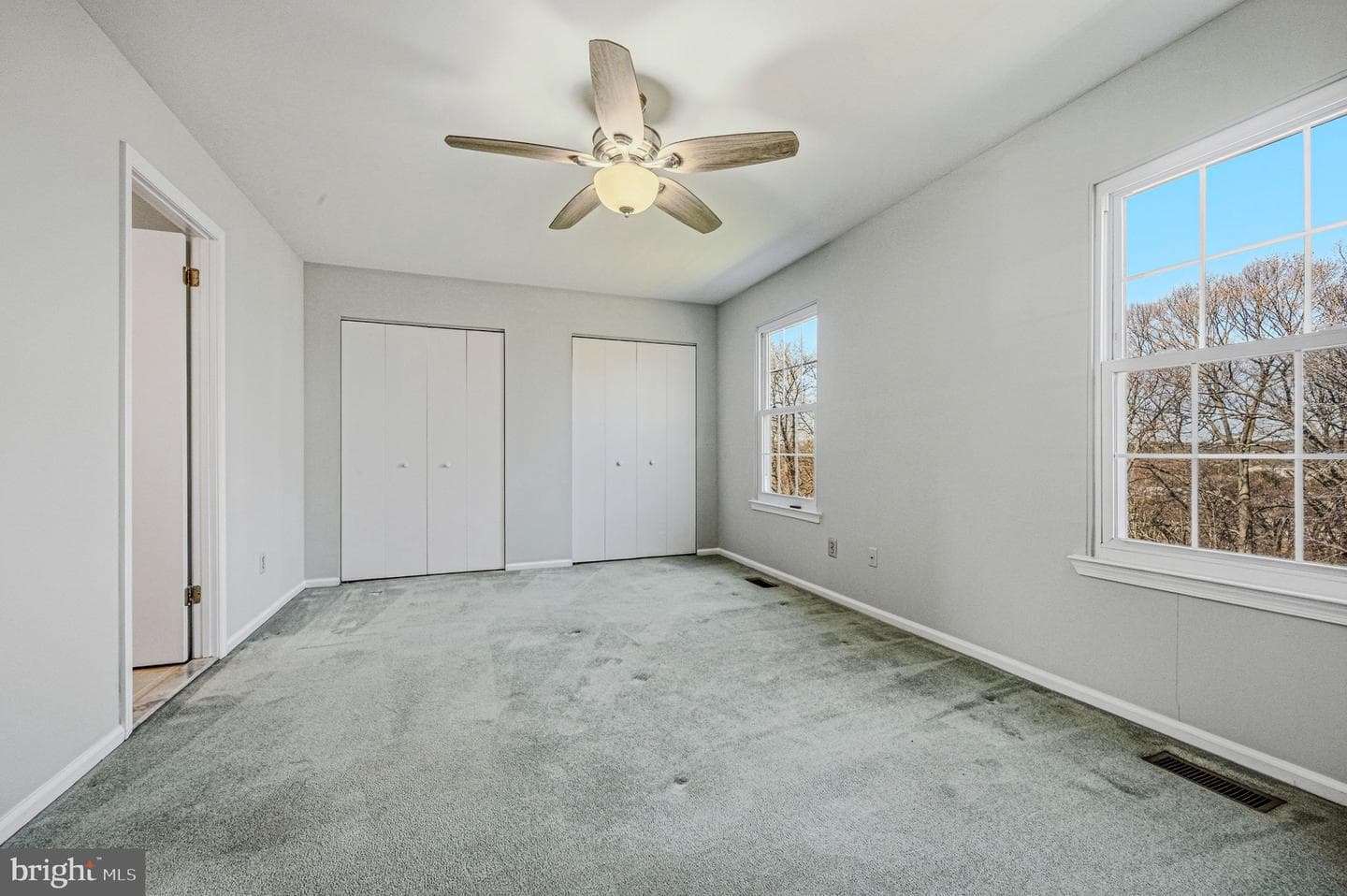 94 Victoria Drive photo 21
