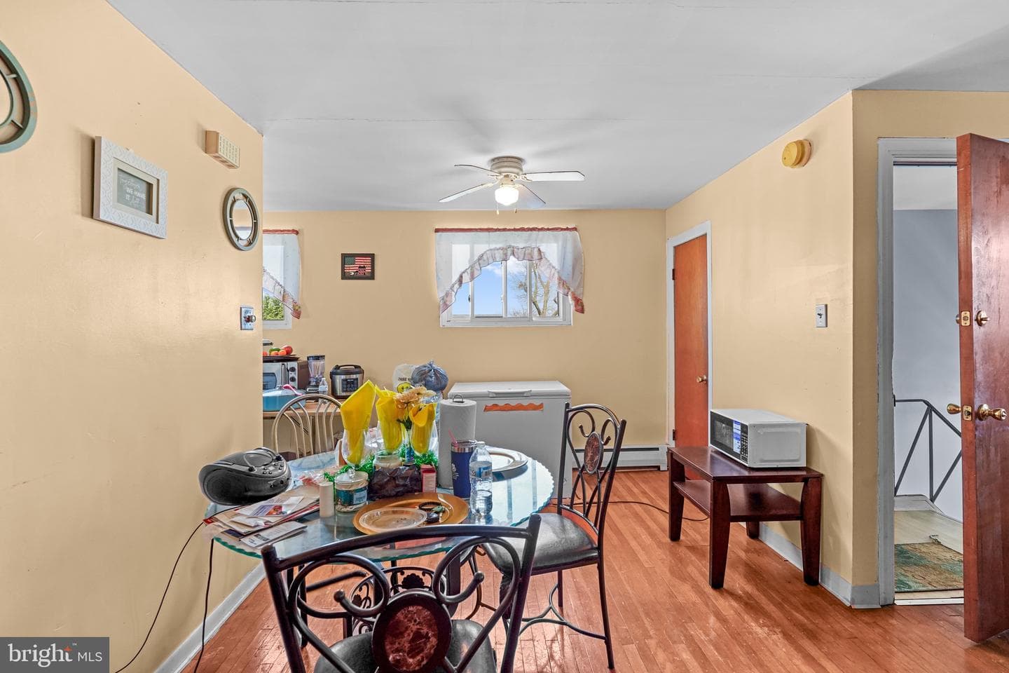 601 Bywood Avenue photo 9