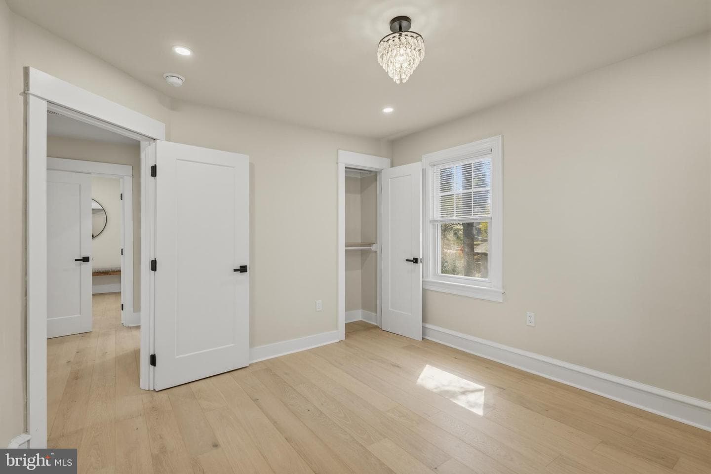 624 Lawson Avenue photo 28