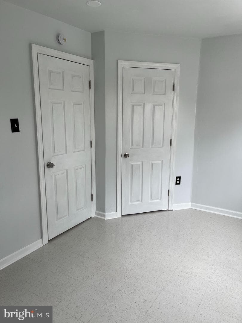 428 Croyden Road photo 10