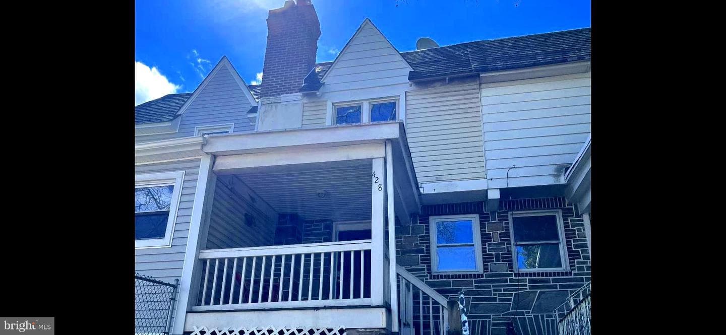 428 Croyden Road photo 2