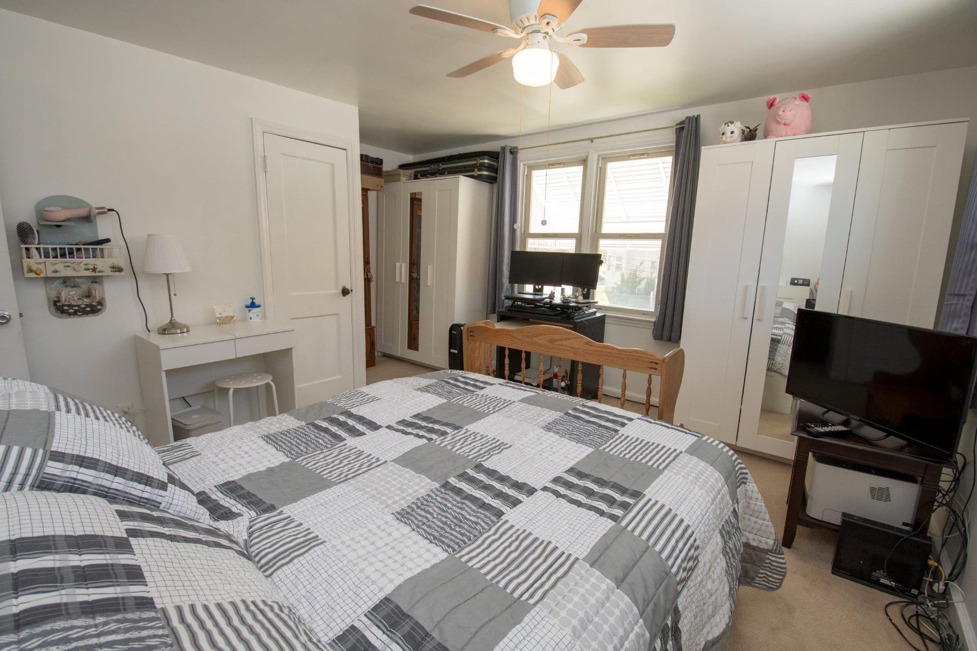 111 W Ridley Avenue photo 26