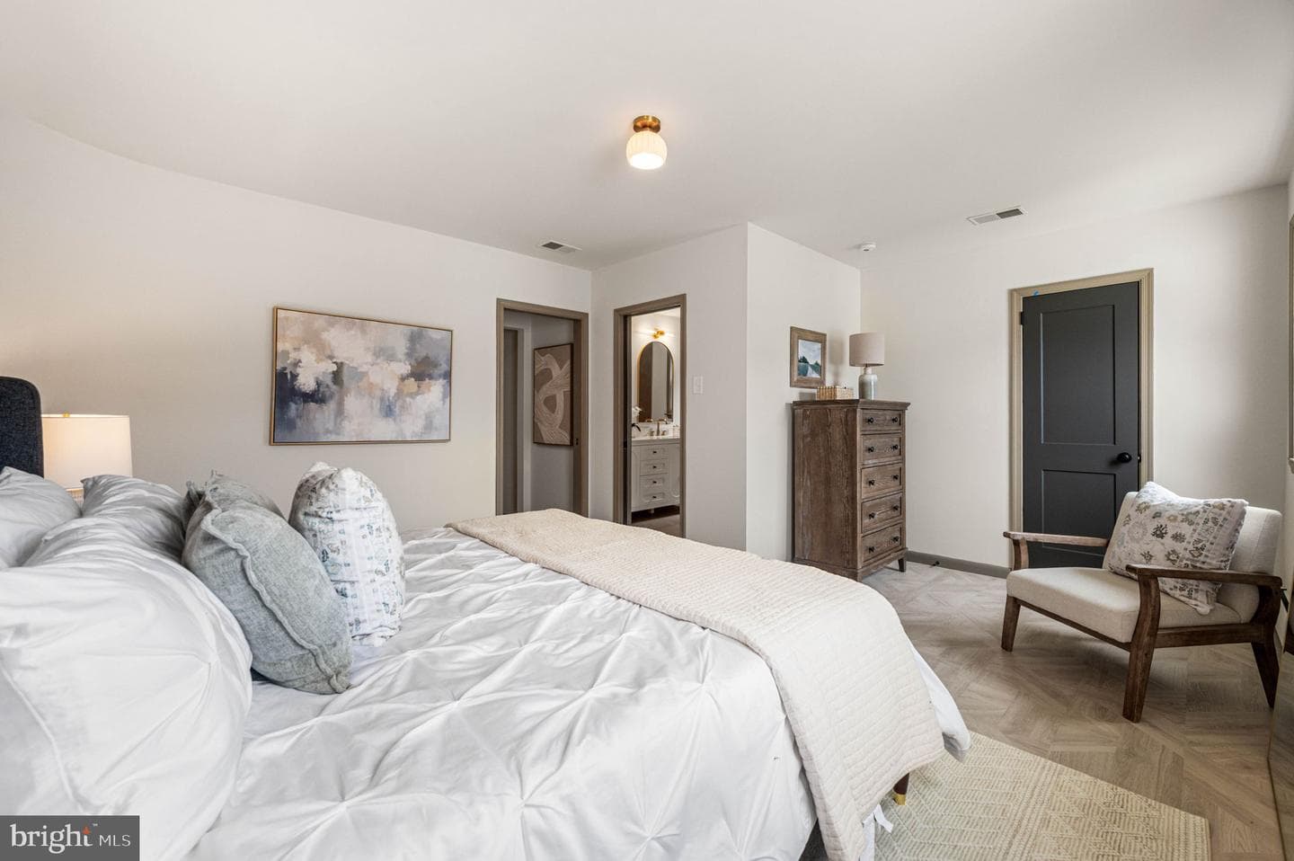 104 Gilmore Road photo 10