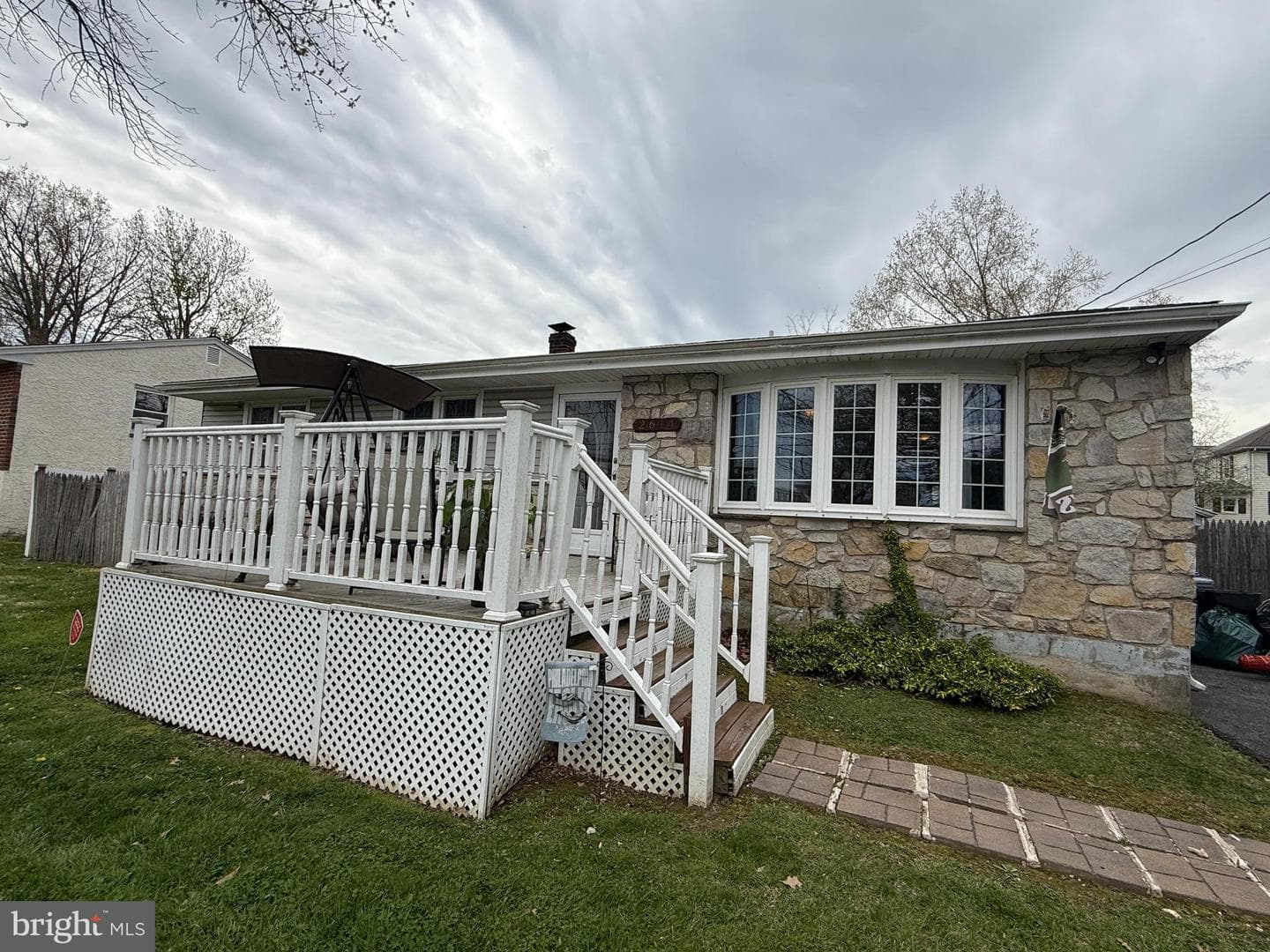 2614 Osborne Street photo 3