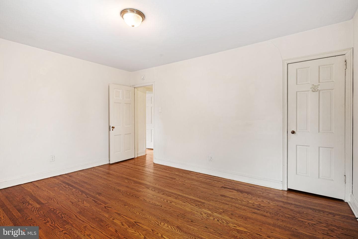 929 Burmont Road photo 27