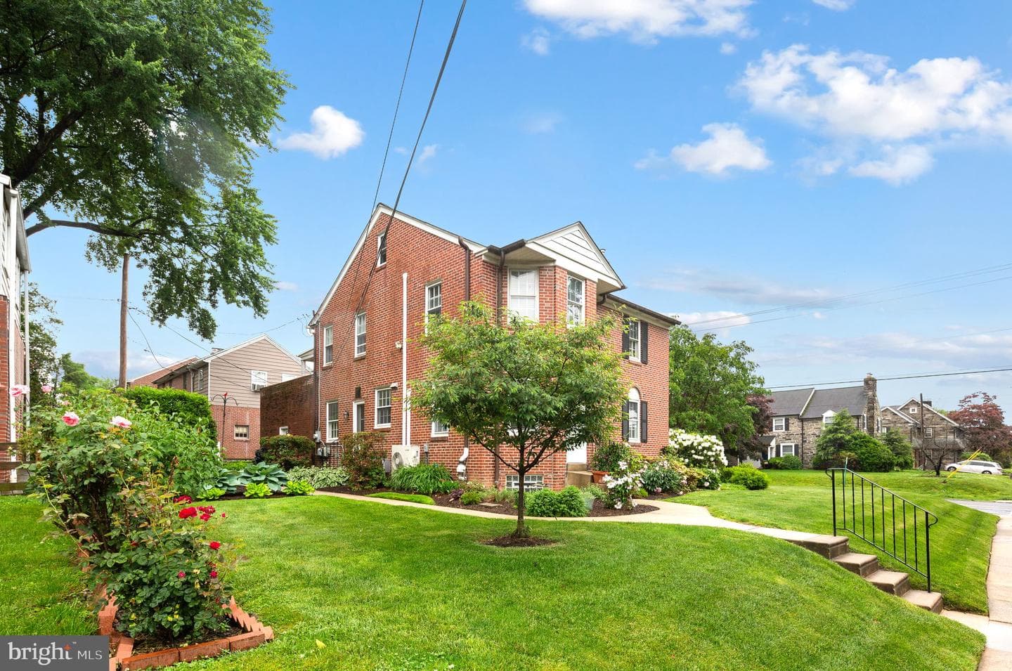 929 Burmont Road photo 4